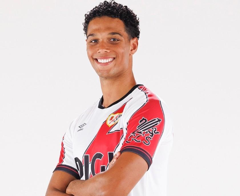 开云体育官方-官方：埃托奥之子艾蒂安-埃托奥租借加盟黄潜，他将为B队效力